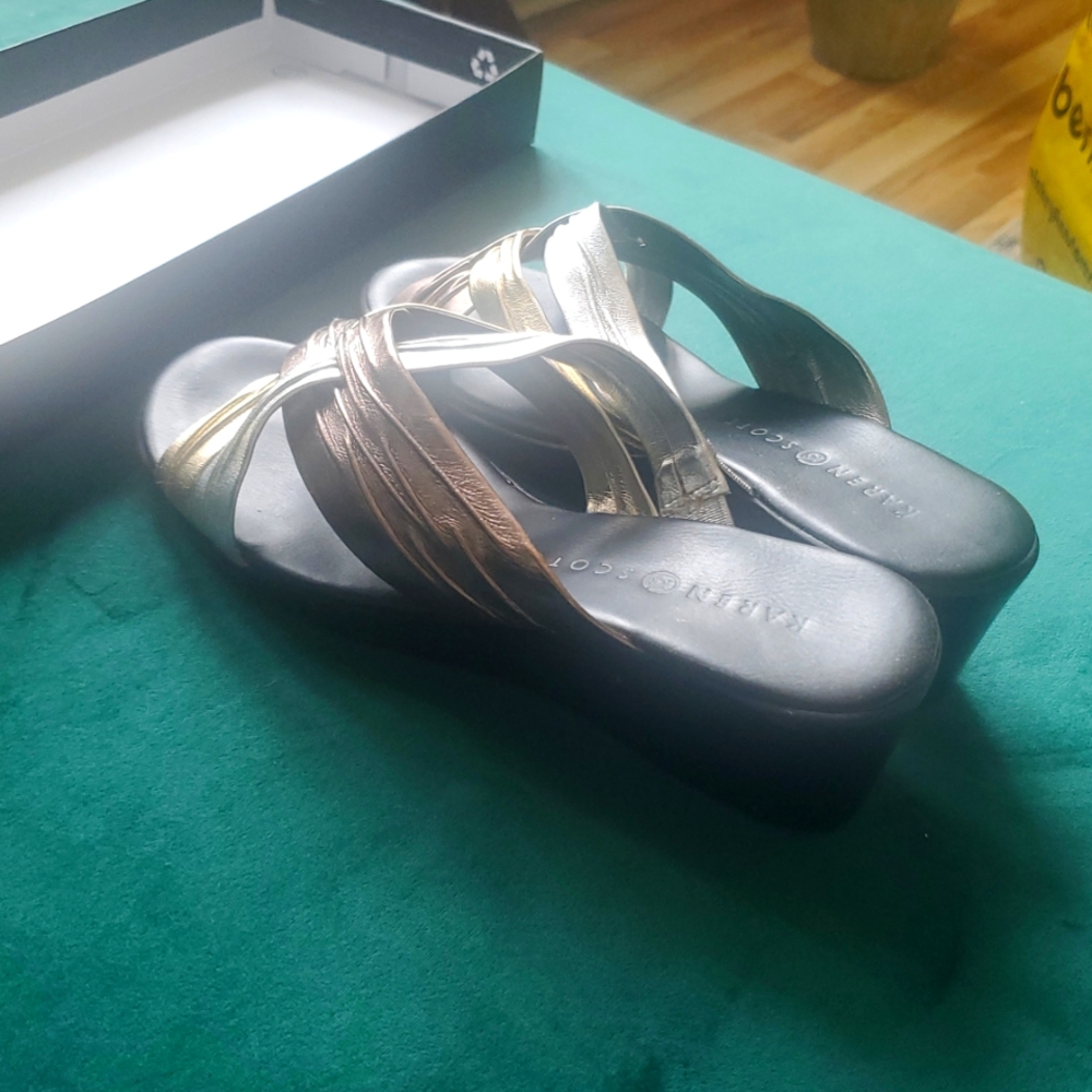Sandals - Picture 2 of 2